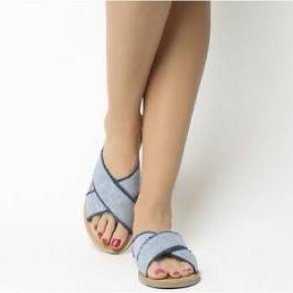 TOMS Viv Blue Slub Chambray Crossover Slide Sandals Size 10